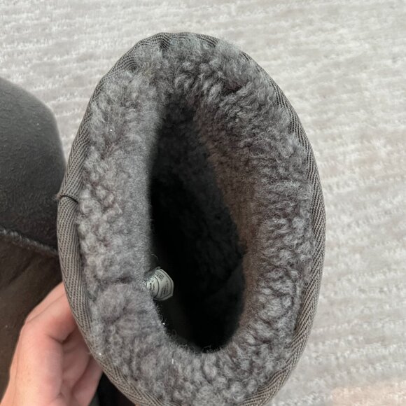 Ugg Boots - Picture 5 of 9